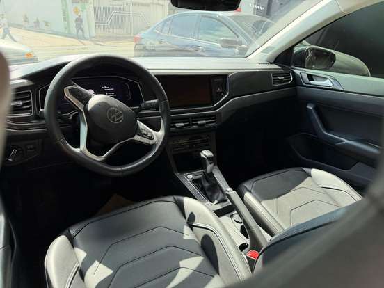 VOLKSWAGEN-POLO-2024