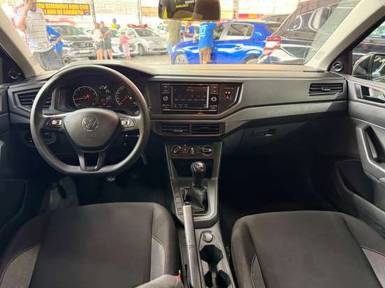 VOLKSWAGEN-POLO-2023
