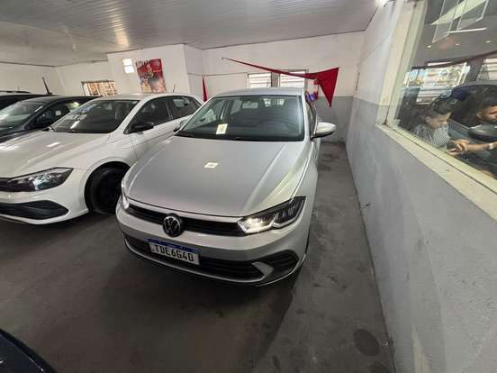 VOLKSWAGEN-POLO-2024