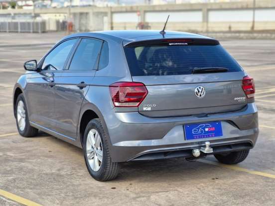 VOLKSWAGEN-POLO-2017