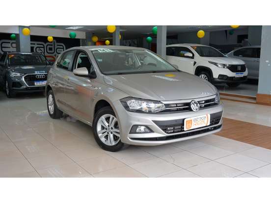 VOLKSWAGEN-POLO-1.0 200 TSI COMFORTLINE AUTOMÁTICO VOLKSWAGEN-POLO-2018