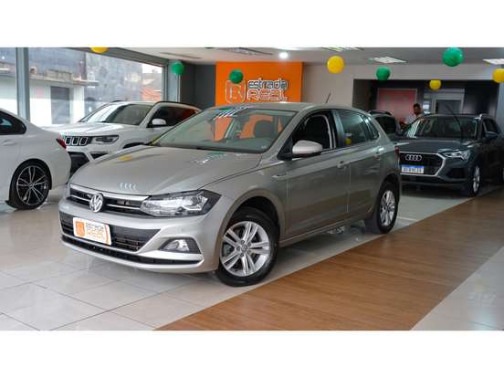 VOLKSWAGEN-POLO-2018