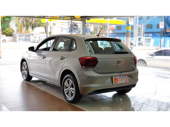 VOLKSWAGEN-POLO-1.0 200 TSI COMFORTLINE AUTOMÁTICO VOLKSWAGEN-POLO-2018