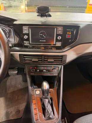 VOLKSWAGEN-POLO-2019