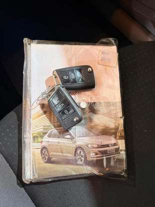 VOLKSWAGEN-POLO-2019