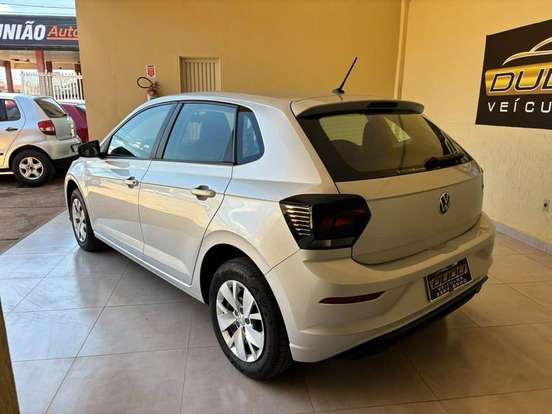 VOLKSWAGEN-POLO-2023