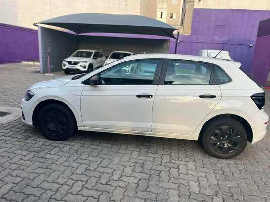 VOLKSWAGEN-POLO-2024