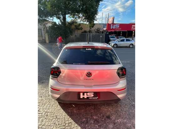 VOLKSWAGEN-POLO-2023