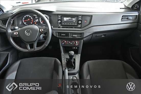 VOLKSWAGEN-POLO-2023