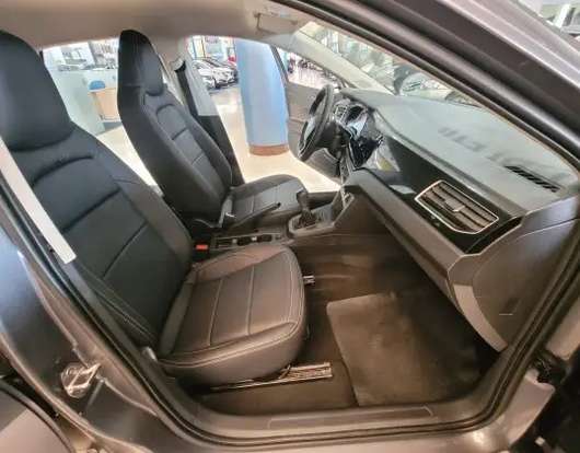 VOLKSWAGEN-POLO-2025