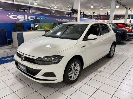 VOLKSWAGEN-POLO-2018