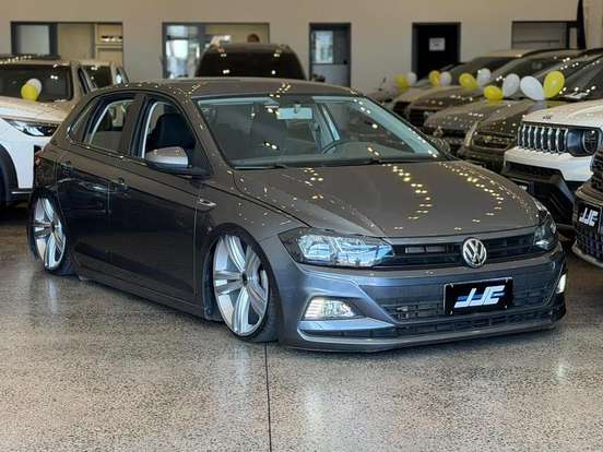 VOLKSWAGEN-POLO-2018