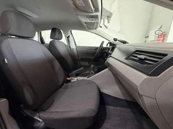 VOLKSWAGEN-POLO-2018