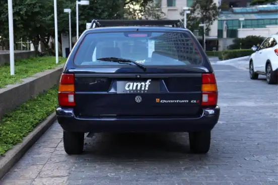 VOLKSWAGEN-QUANTUM-1995