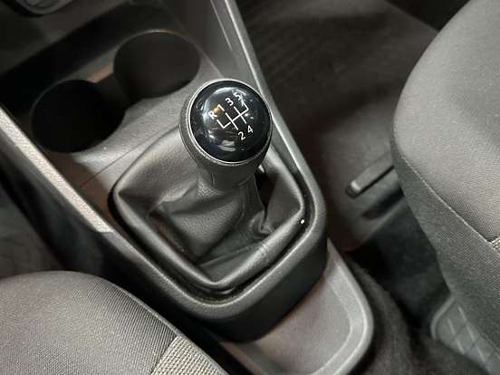 VOLKSWAGEN-SAVEIRO-2024