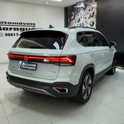 VOLKSWAGEN-TAOS-2025