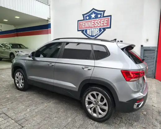 VOLKSWAGEN-TAOS-2021