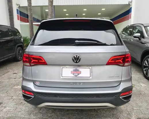 VOLKSWAGEN-TAOS-2021