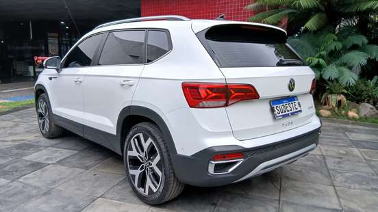 VOLKSWAGEN-TAOS-1.4 250 TSI TOTAL FLEX HIGHLINE AUTOMÁTICO VOLKSWAGEN-TAOS-2024