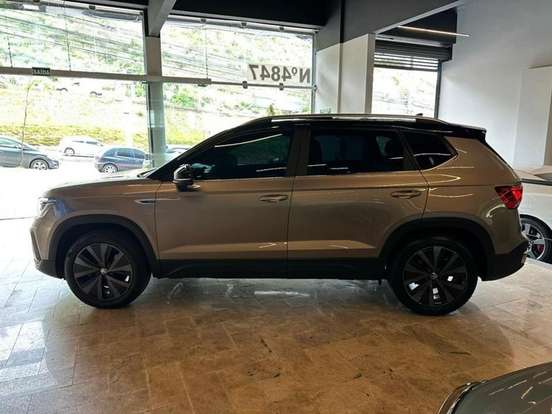 VOLKSWAGEN-TAOS-1.4 250 TSI TOTAL FLEX HIGHLINE AUTOMÁTICO VOLKSWAGEN-TAOS-2021