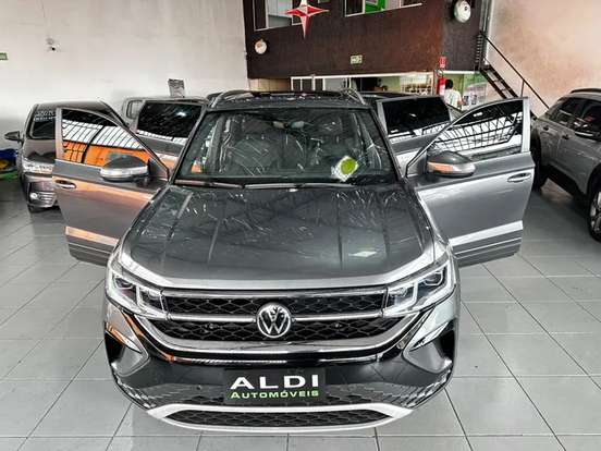 VOLKSWAGEN-TAOS-2021