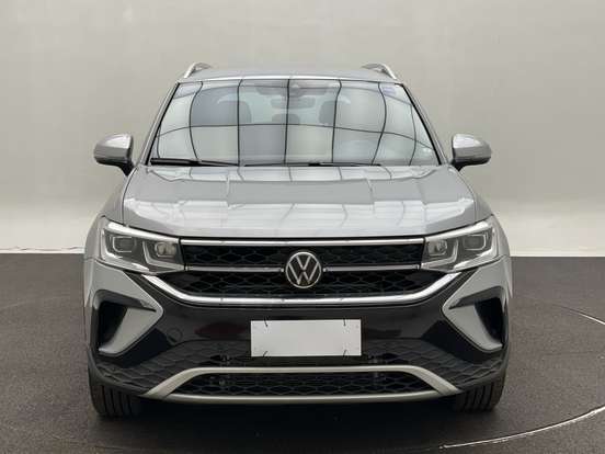 VOLKSWAGEN-TAOS-2023