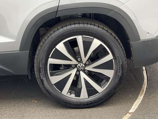 VOLKSWAGEN-TAOS-1.4 250 TSI TOTAL FLEX HIGHLINE AUTOMÁTICO VOLKSWAGEN-TAOS-2023