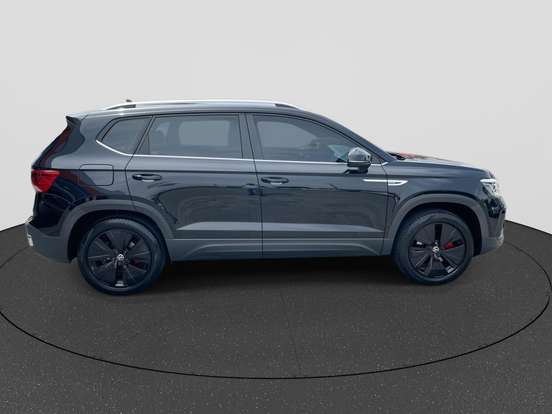VOLKSWAGEN-TAOS-2022
