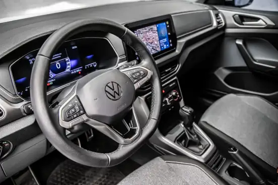 VOLKSWAGEN-T-CROSS-2024