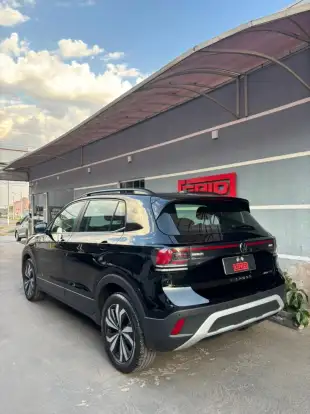 VOLKSWAGEN-T-CROSS-2025