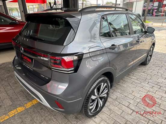 VOLKSWAGEN-T-CROSS-2025