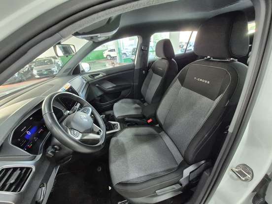 VOLKSWAGEN-T-CROSS-1.0 200 TSI TOTAL FLEX AUTOMÁTICO VOLKSWAGEN-T-CROSS-2024