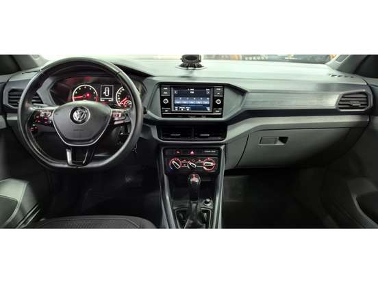 VOLKSWAGEN-T-CROSS-2019