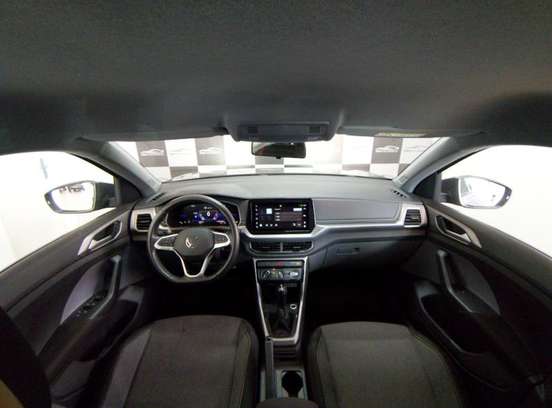 VOLKSWAGEN-T-CROSS-2024