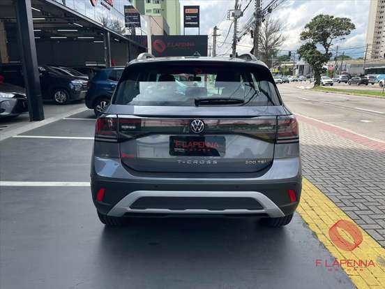 VOLKSWAGEN-T-CROSS-2025