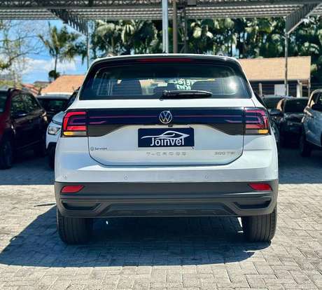 VOLKSWAGEN-T-CROSS-2022