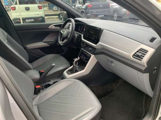 VOLKSWAGEN-T-CROSS-2024