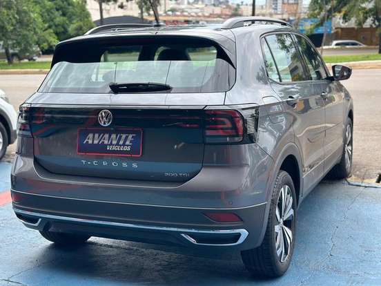 VOLKSWAGEN-T-CROSS-1.0 200 TSI TOTAL FLEX COMFORTLINE AUTOMÁTICO VOLKSWAGEN-T-CROSS-2021