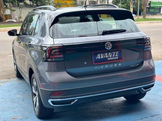 VOLKSWAGEN-T-CROSS-2021