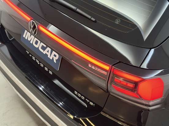 VOLKSWAGEN-T-CROSS-2024