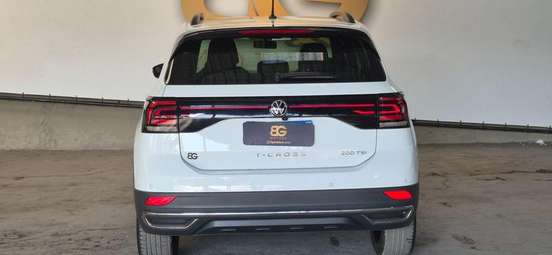 VOLKSWAGEN-T-CROSS-2023