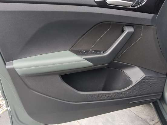 VOLKSWAGEN-T-CROSS-2025