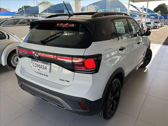 VOLKSWAGEN-T-CROSS-2025