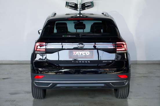 VOLKSWAGEN-T-CROSS-2023