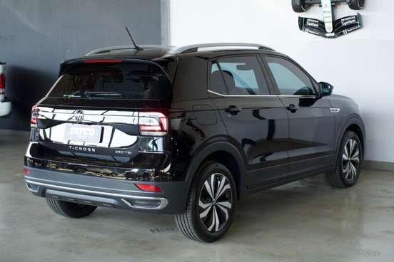 VOLKSWAGEN-T-CROSS-1.4 250 TSI TOTAL FLEX HIGHLINE AUTOMÁTICO VOLKSWAGEN-T-CROSS-2023