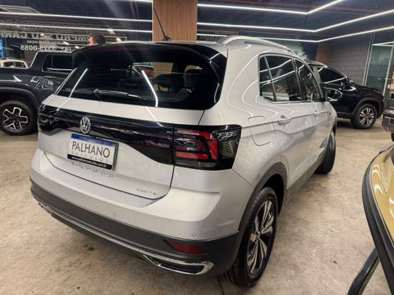 VOLKSWAGEN-T-CROSS-2021