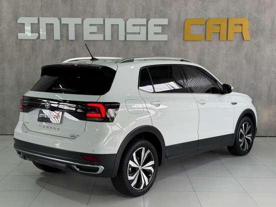 VOLKSWAGEN-T-CROSS-2019