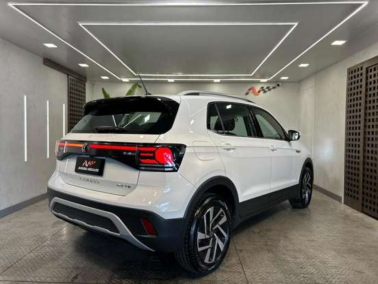 VOLKSWAGEN-T-CROSS-2025