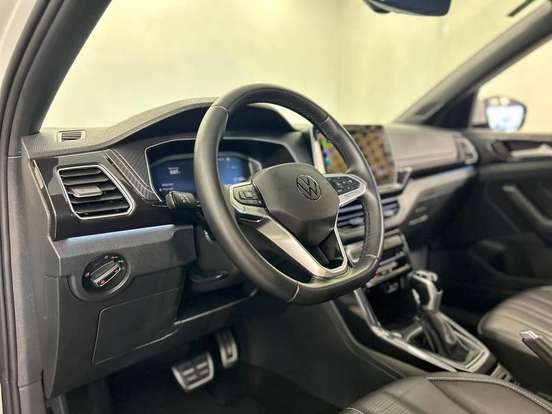 VOLKSWAGEN-T-CROSS-2025