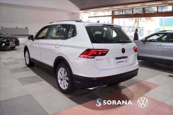 VOLKSWAGEN-TIGUAN-2018